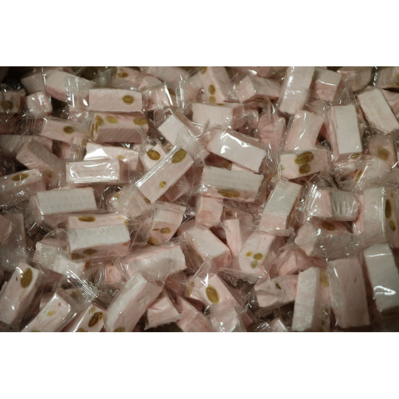 Vrac dominos de nougat tendre Framboise 15% d'amandes - 3 kg