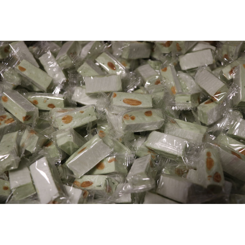 Vrac dominos de nougat tendre Pistache 15% d'amandes - 3 kg